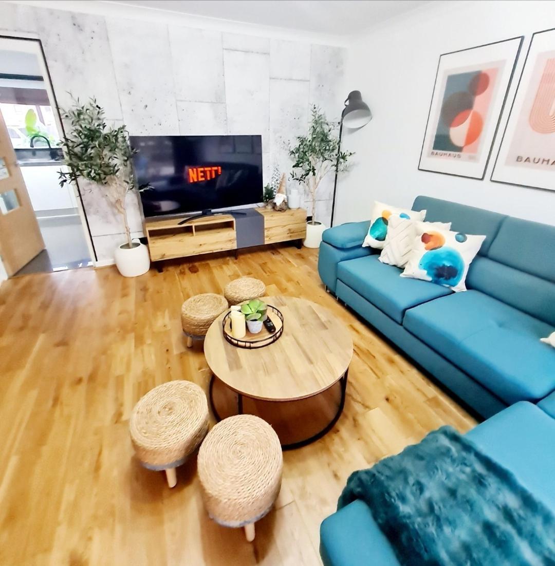 Bright 3Br Walking Distance To Town - Free Parking Διαμέρισμα Γλασκώβη Εξωτερικό φωτογραφία